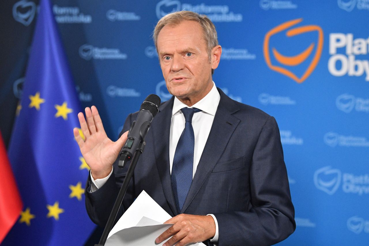 Donald Tusk apeluje o szczepienia. Wbił szpilę TVP Info