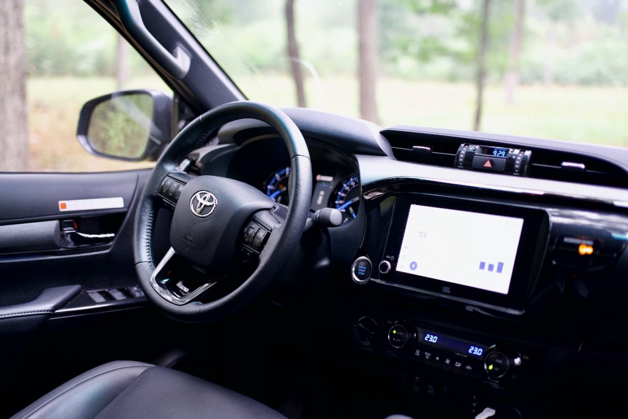 Toyota Hilux Invincible