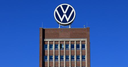 Niemiecka fabryka VW znów zwalnia tempo. Ważny sygnał dla całej branży
