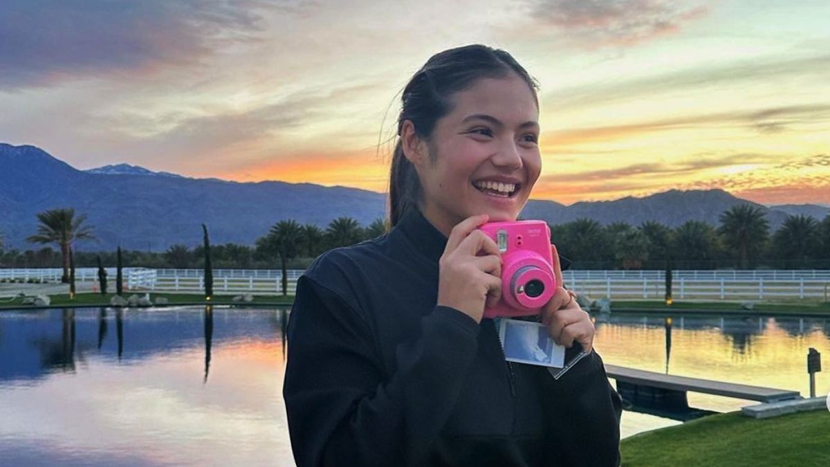 Emma Raducanu udziela korepetycji z tenisa