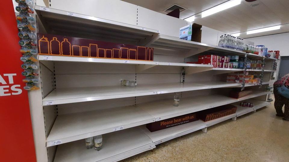 Na brytyjskich stacjach brakuje paliwa. Rząd zaleca "rozsądne tankowanie"