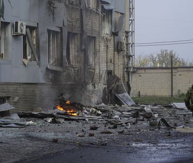 Kolejne lotnisko pełne Rosjan zaatakowane. Potężna eksplozja [RELACJA NA ŻYWO]