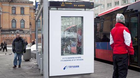 Pierwszy billboard, w którym pada śnieg 1