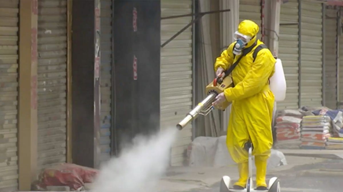 Rok pandemii COVID-19 w 2 minuty. Tylko dla widzów o mocnych nerwach 1