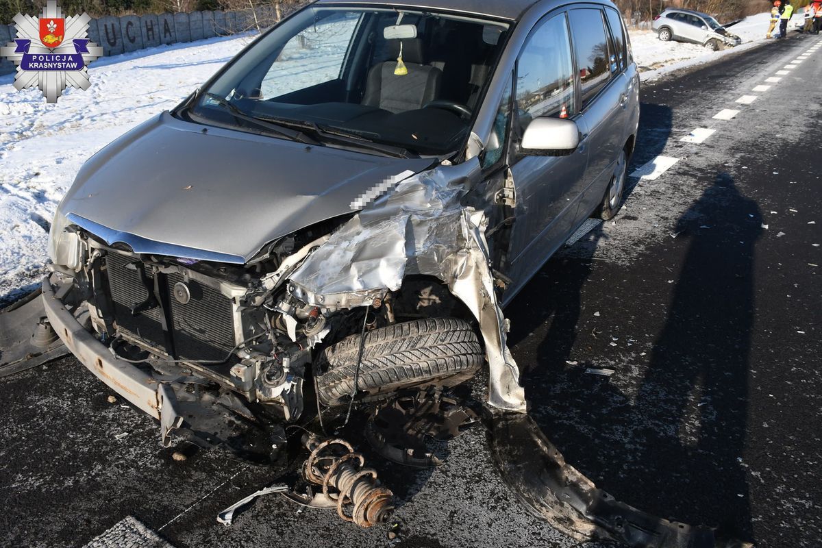 Kolizja drogowa na DK-17 w Izbicy