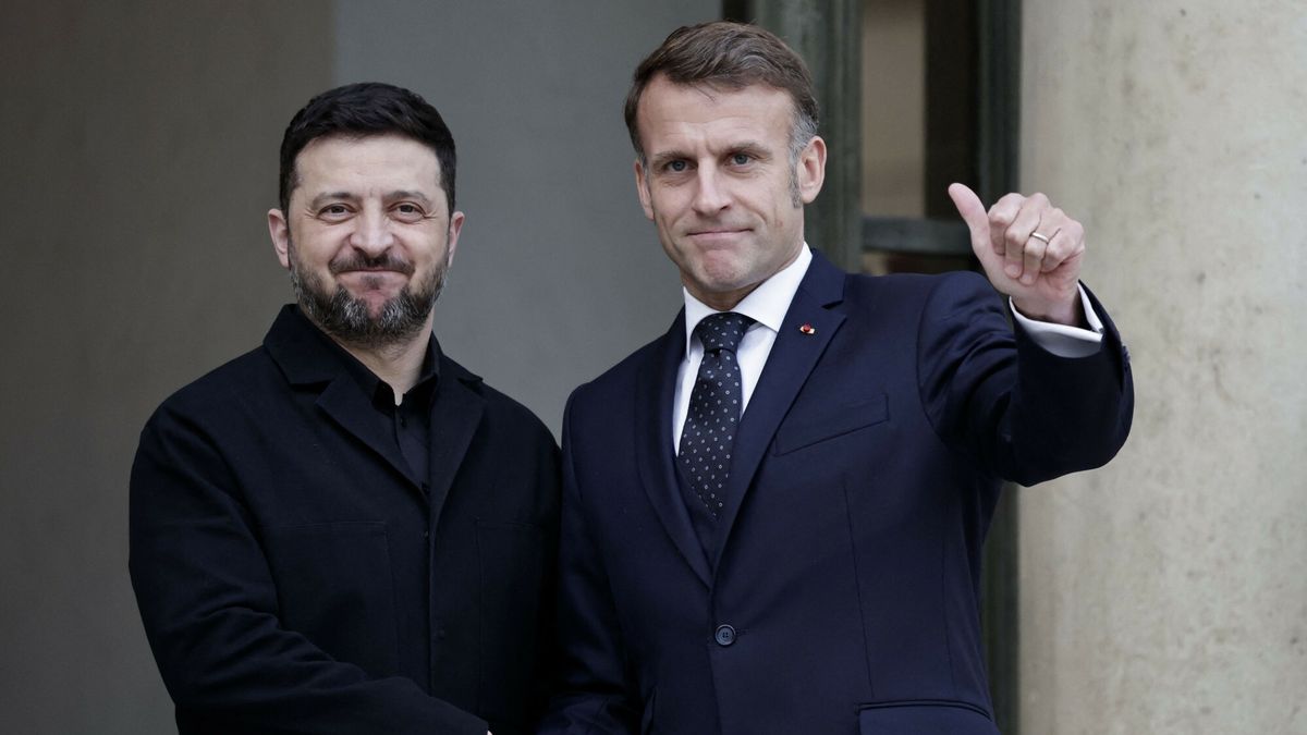 Wołodymyr Zełenski i Emmanuel Macron