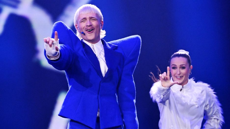 Joost Klein reprezentujący Holandię z piosenką „Europapa” występuje podczas pierwszej próby drugiego półfinału Konkursu Piosenki Eurowizji (ESC) w Malmo Arena