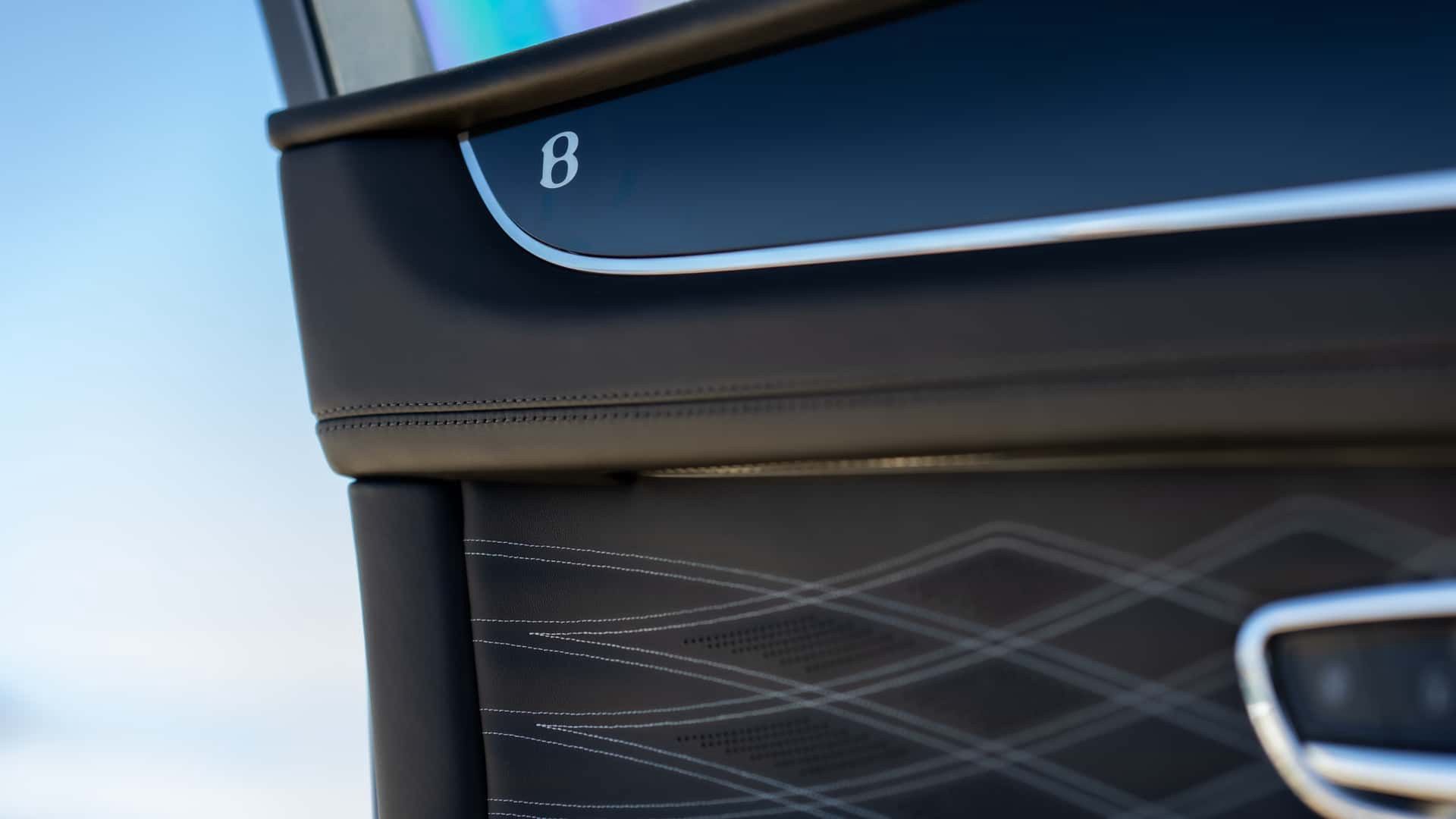 Bentley Bentayga EWB Mulliner
