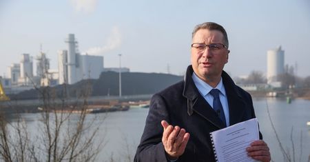 "Wtedy zdemontuję to świństwo". Czarnek o usunięciu fotowoltaiki
