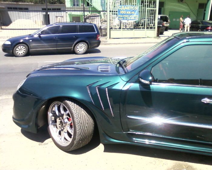 Tuningowany Mercedes klasy E