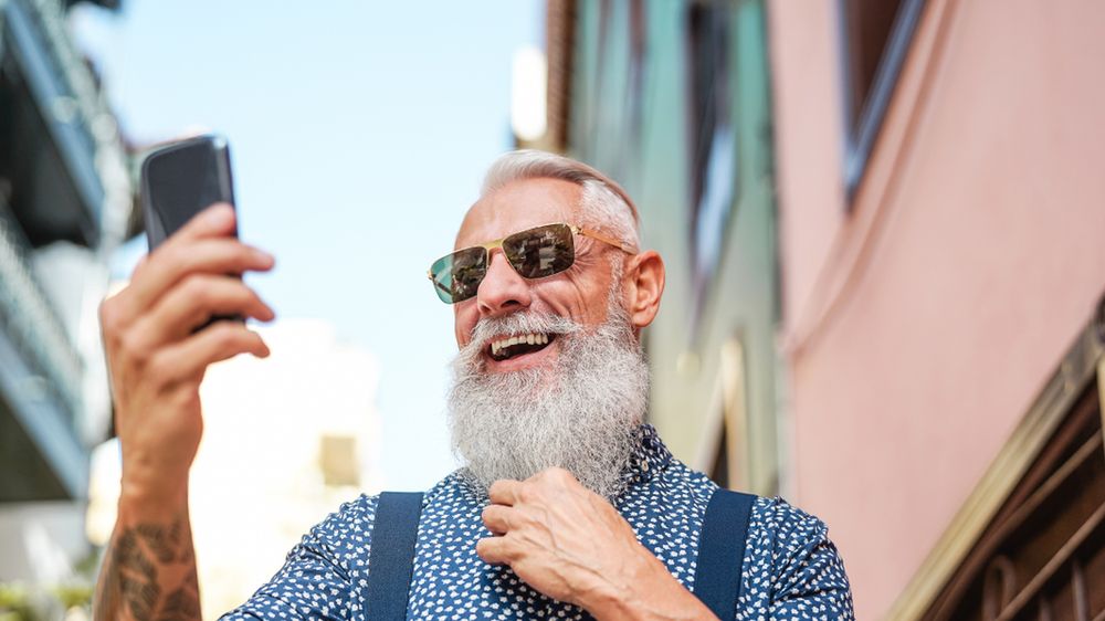 Jak zainstalować popularne komunikatory? Poradnik dla seniorów 1