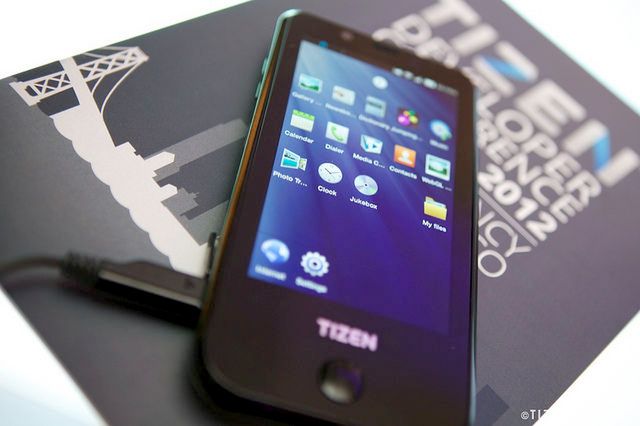 Prototypowy smartfon Samsunga z Tizenem