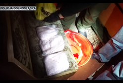 Policja przechwyciła 7 kg amfetaminy. Narkotyki ukryto w zamrażarce i na balkonie