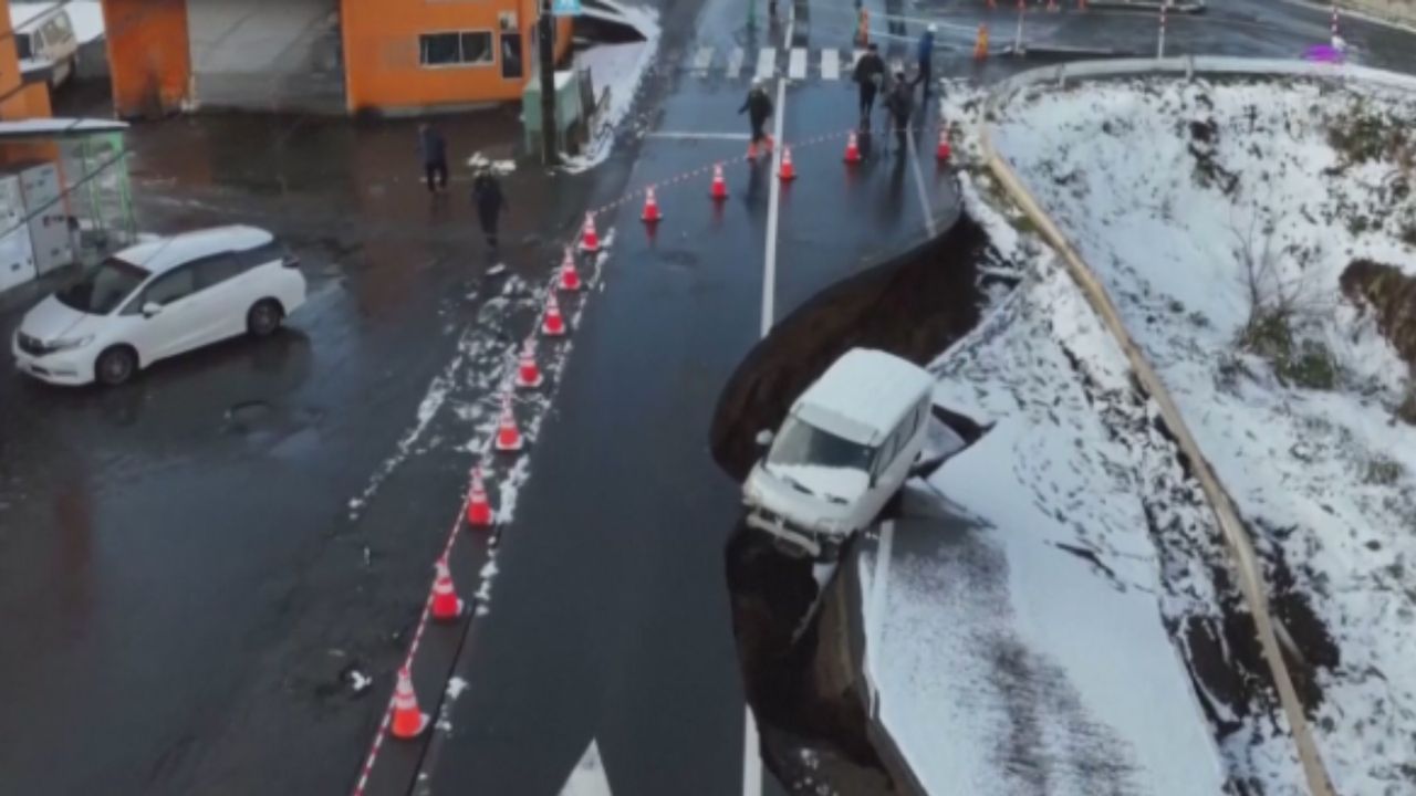 Dramatyczne nagrania z Japonii. Mieszkańcy uciekali w nocy z domów