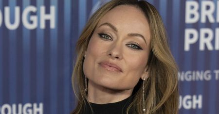 Olivia Wilde była gościem "Oscarów nauki". Założyła suknię z ogromnym wcięciem