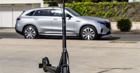 Mercedes prezentuje nowy pojazd na "ostatnią milę". Oto elektryczna hulajnoga eScooter