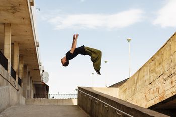 Kraków: Legalny parkour. Specjalny tor z przeszkodami powstał na Klinach