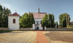 Ksiądz zaatakowany na plebanii. Policja szuka napastników