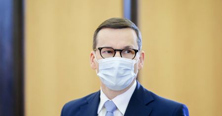 Morawiecki zniósł limit dodatków w KPRM. Urzędnicy premiera zarobią więcej