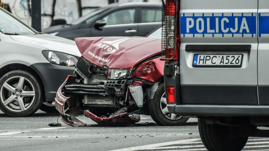 Po zderzeniu dwóch aut na skrzyżowaniu ulic Artyleryjskiej i Zaświat mogą występować utrudnienia w ruchu.