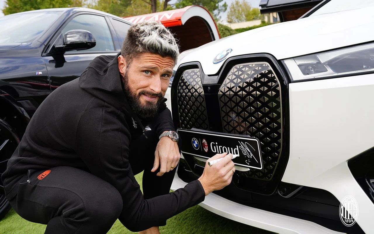 Olivier Giroud i BMW iX