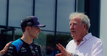 Zapakował 1000 piw na traktor i je rozdał. Clarkson dotrzymał słowa