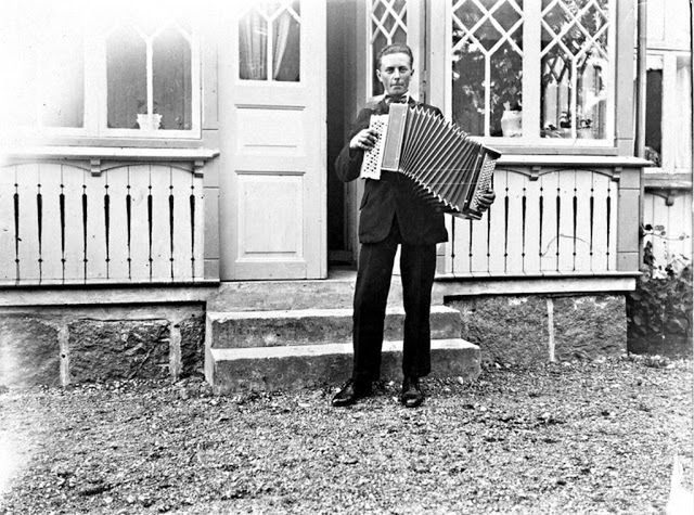 Wiedzieliście, że muzycy byli popularnym tematem na początku historii fotografii? 3