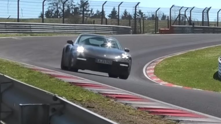 Nowe 911 Turbo jest intensywnie testowane na Nurburgringu. Czy pojedzie po kolejny rekord dla Porsche?