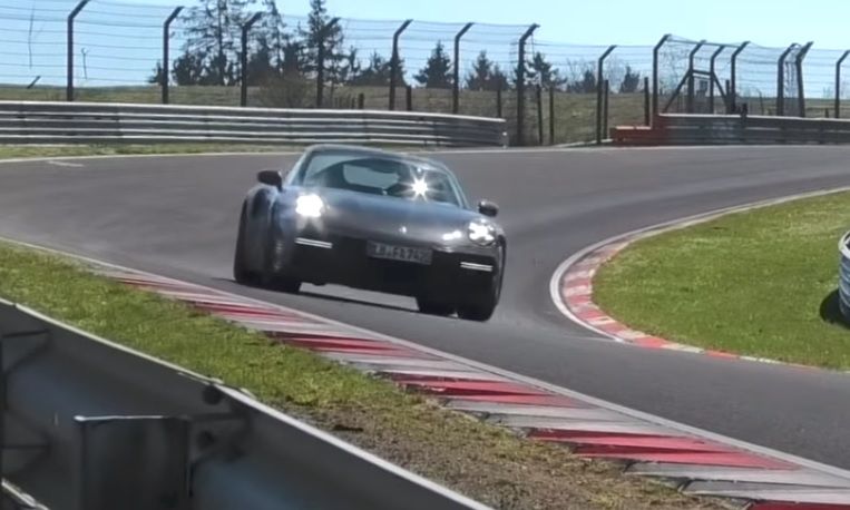 Nowe 911 Turbo jest intensywnie testowane na Nurburgringu. Czy pojedzie po kolejny rekord dla Porsche?
