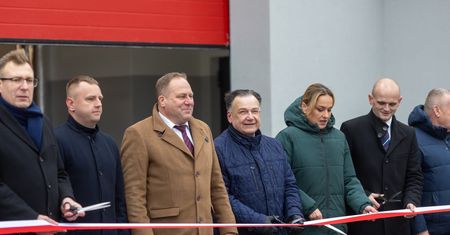 Nowy samochód i odnowiona strażnica - wielka feta w Ochotniczej Straży Pożarnej w Bulkowie