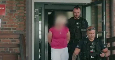 Zauważyli ją, gdy jechała hulajnogą. "Błagam, proszę"