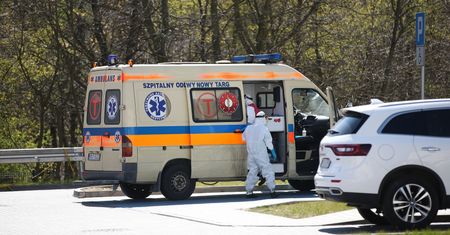 Koronawirus. Dolny Śląsk. Ponad 7 mln zł dla szpitali i DPS-ów