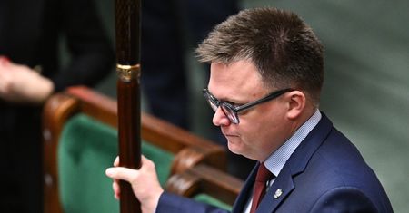 "Dorota, nie, proszę". Chaos w Sejmie. Stanowczy krok Hołowni