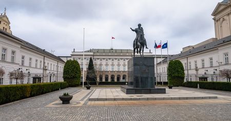 Pogoda w Warszawie. Prognoza na wtorek 5 sierpnia. Słoneczny poranek i letnie temperatury, po południu możliwy lekki deszcz