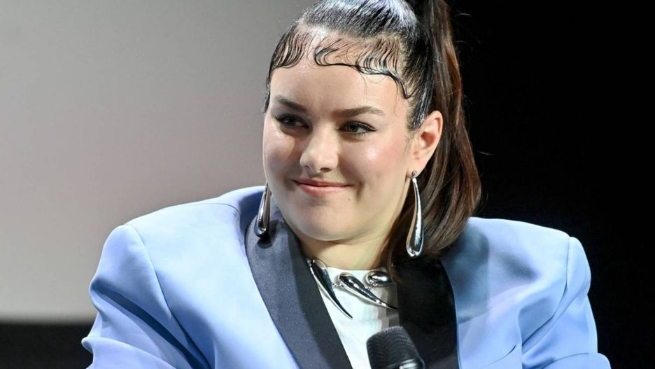 Ewa Farna wskoczyła w elegancką mini