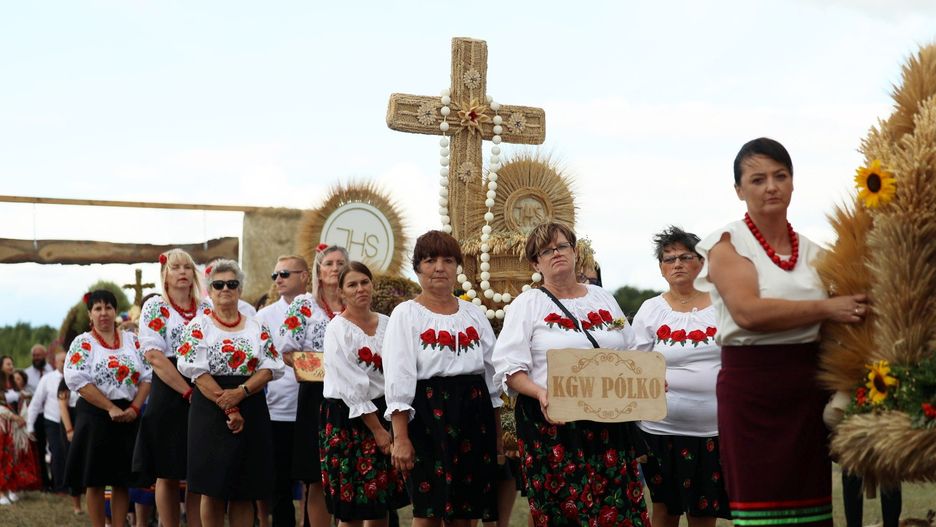 Rolnicy i mieszkańcy dziękują za plony. Trwają dożynki w gminie Niemce.