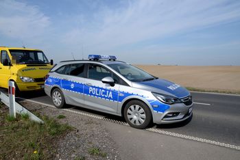 Dolna Grupa: Wypadek na DK91. Czołowo zderzyły się dwie osobówki