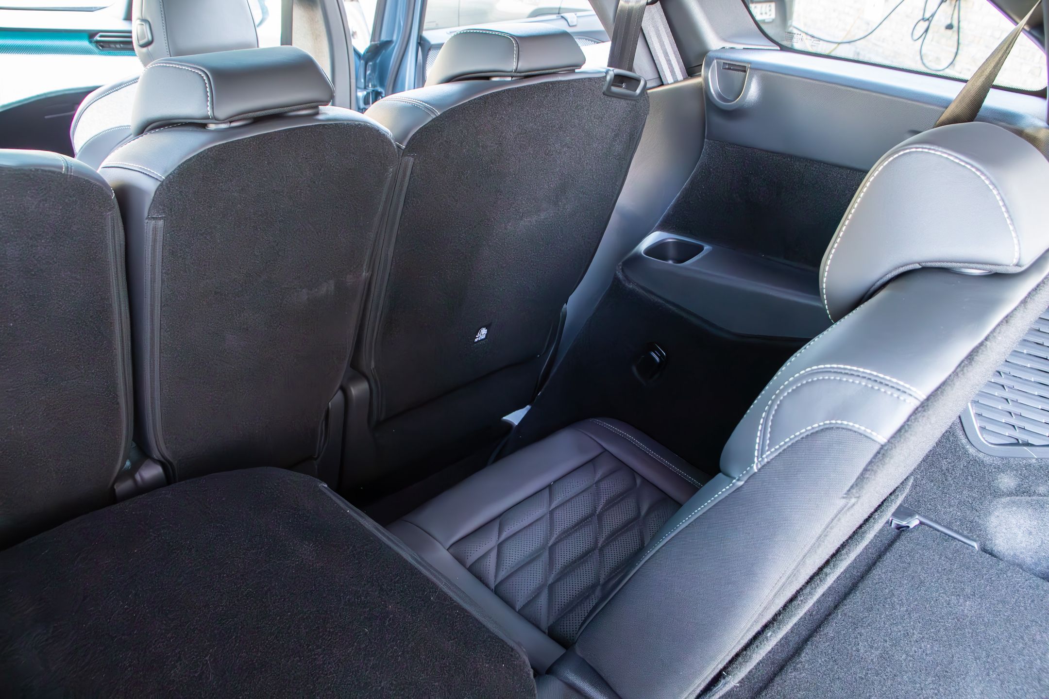 Peugeot e-5008