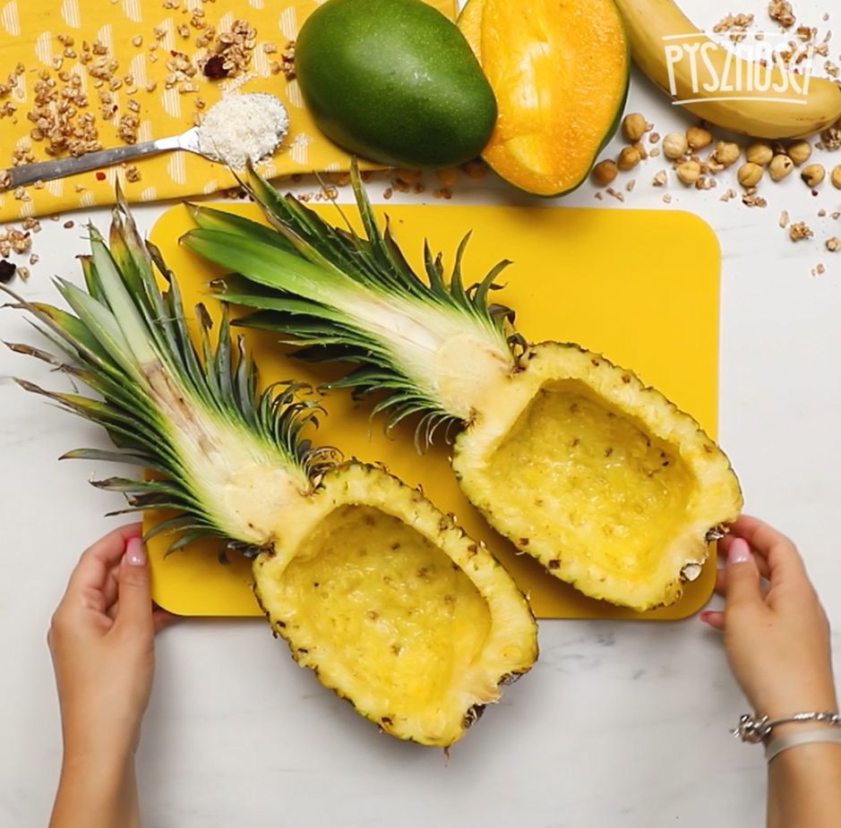 Wydrążony ananas- Pyszności