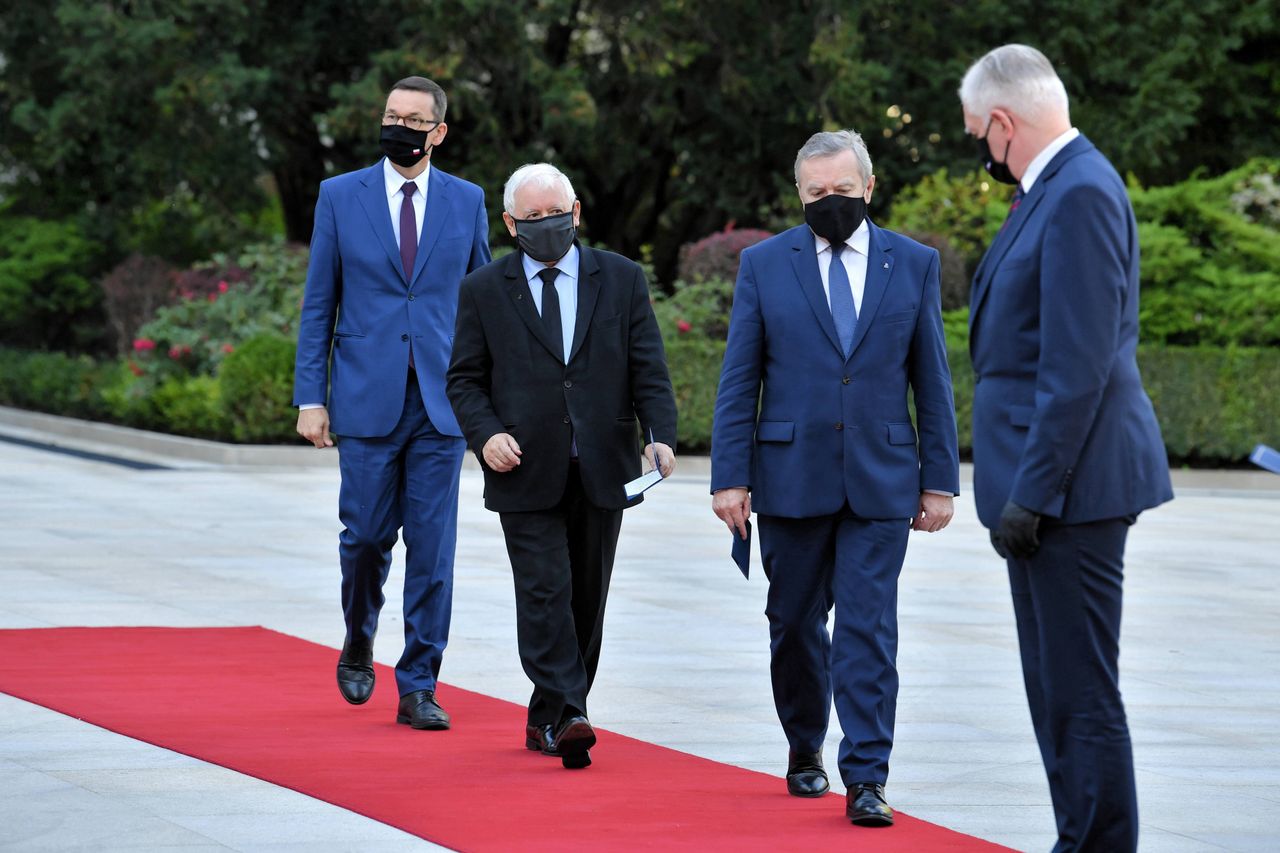 Najnowszy sondaż Kantar. Liderem wciąż PiS