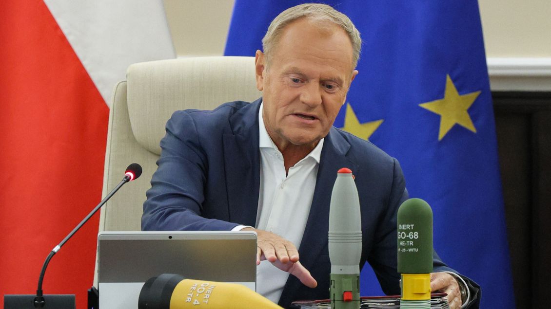 Tusk zaskoczył na posiedzeniu rządu. Na stole leżały atrapy