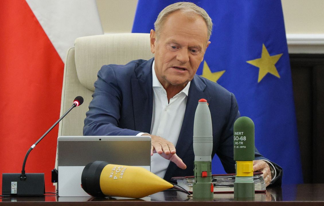 Tusk zaskoczył na posiedzeniu rządu. Na stole leżały atrapy