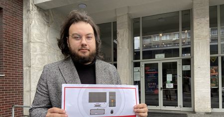 Chorzów. Rok szkolny się kończy, problem pozostaje. Zbiórka używanego sprzętu, dzieci czekają