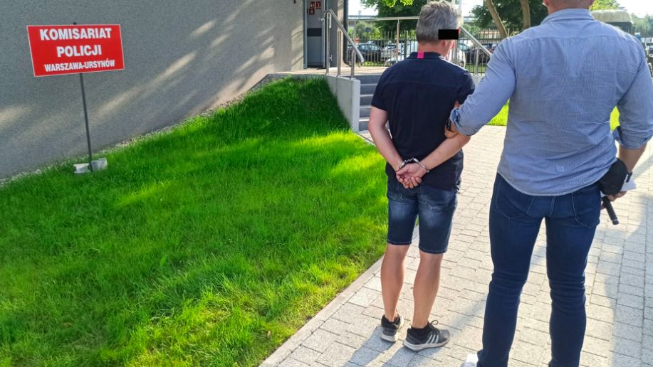 Warszawa. Wtargnął do cerkwi przy Puławskiej. Zdaniem prawosławnego księdza, dopuścił się znieważenia miejsca kultu religijnego