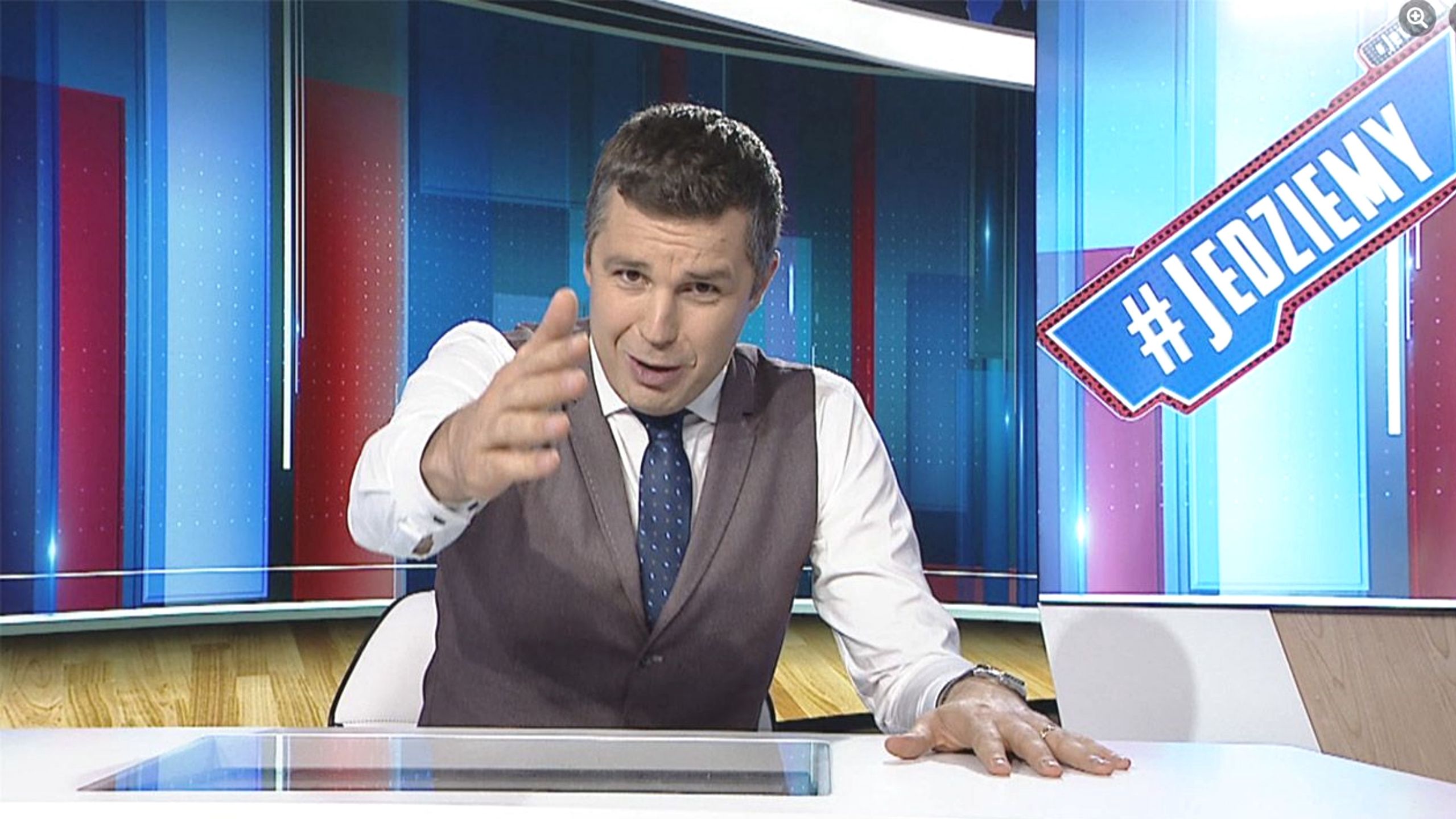 Jednym z programów nadawanych w TVP Info jest "#Jedziemy" Michała Rachonia