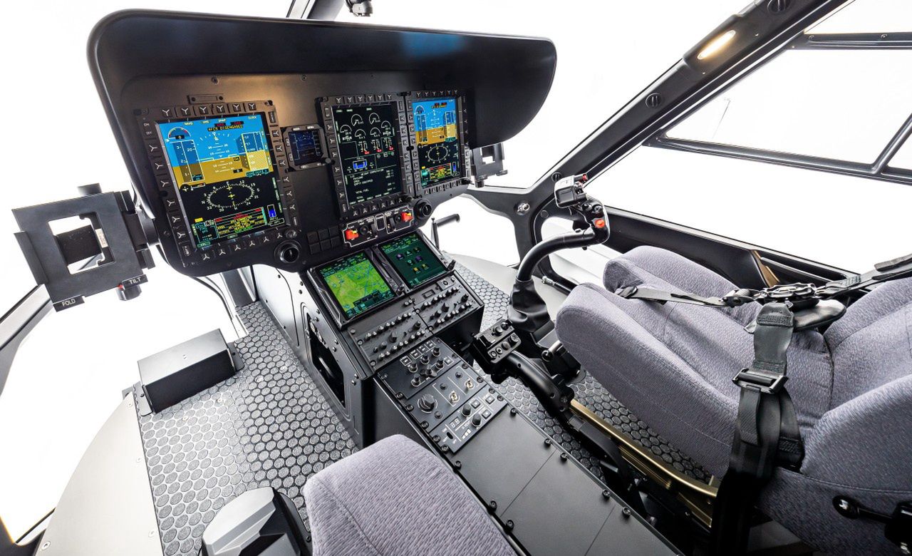Wnętrze kabiny H140.