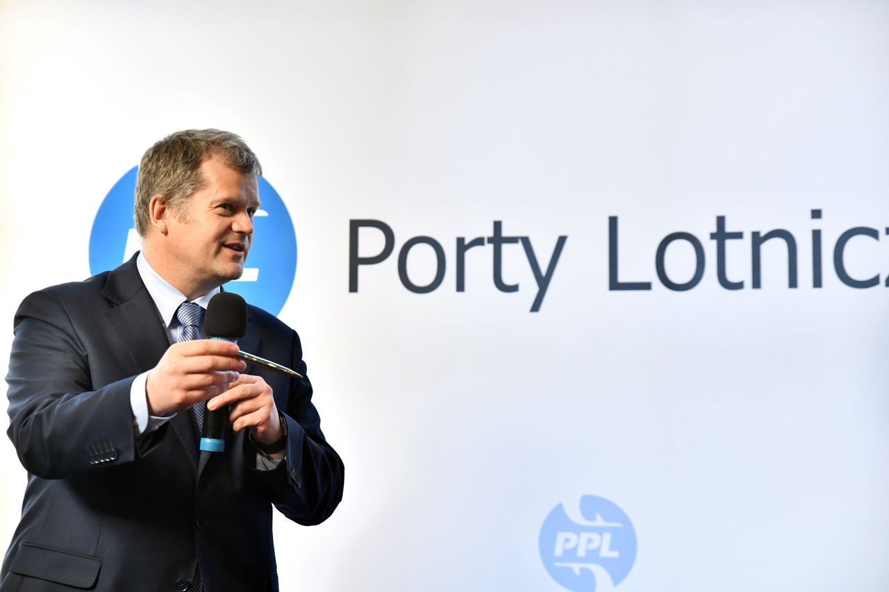 "To musiało się skończyć źle". Eksperci obalają tezy b. prezesa PPL o lotnisku w Radomiu