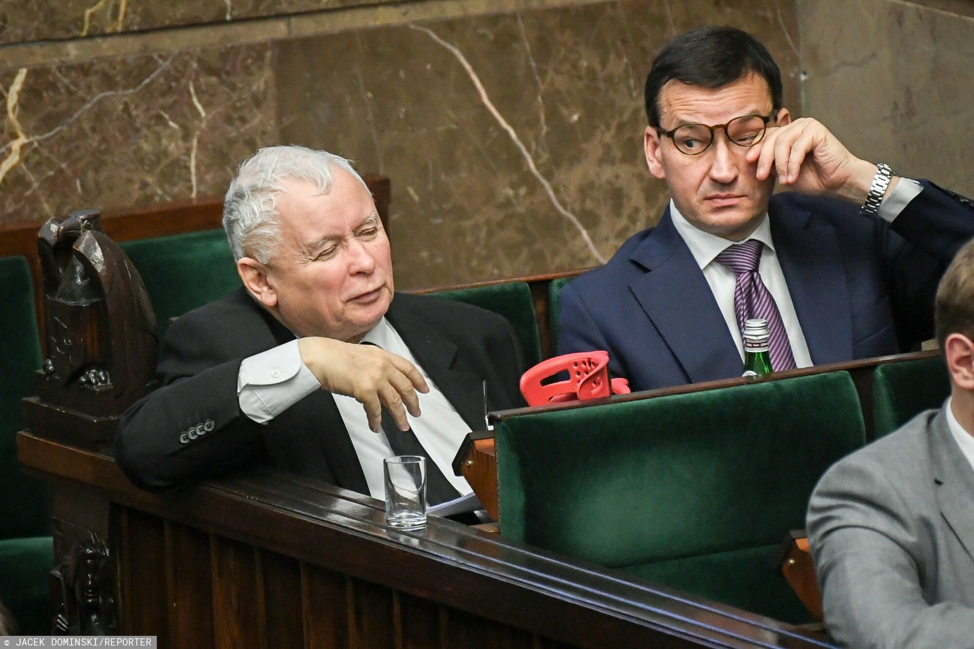 PiS może chcieć przykryć ważne tematy w Polsce, uderzając w TVN. Oto one