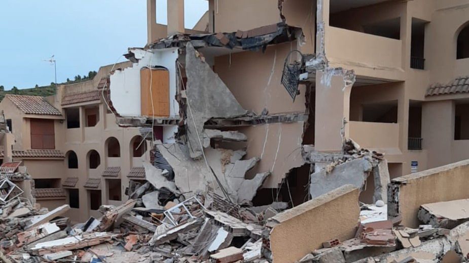 Tragedia w Hiszpanii. Runął 3 piętrowy budynek. Co najmniej jedna osoba nie żyje 