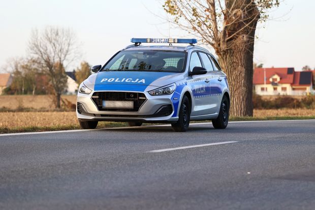 Jechał za szybko ciężarówką. Podczas kontroli wyszło na jaw coś jeszcze